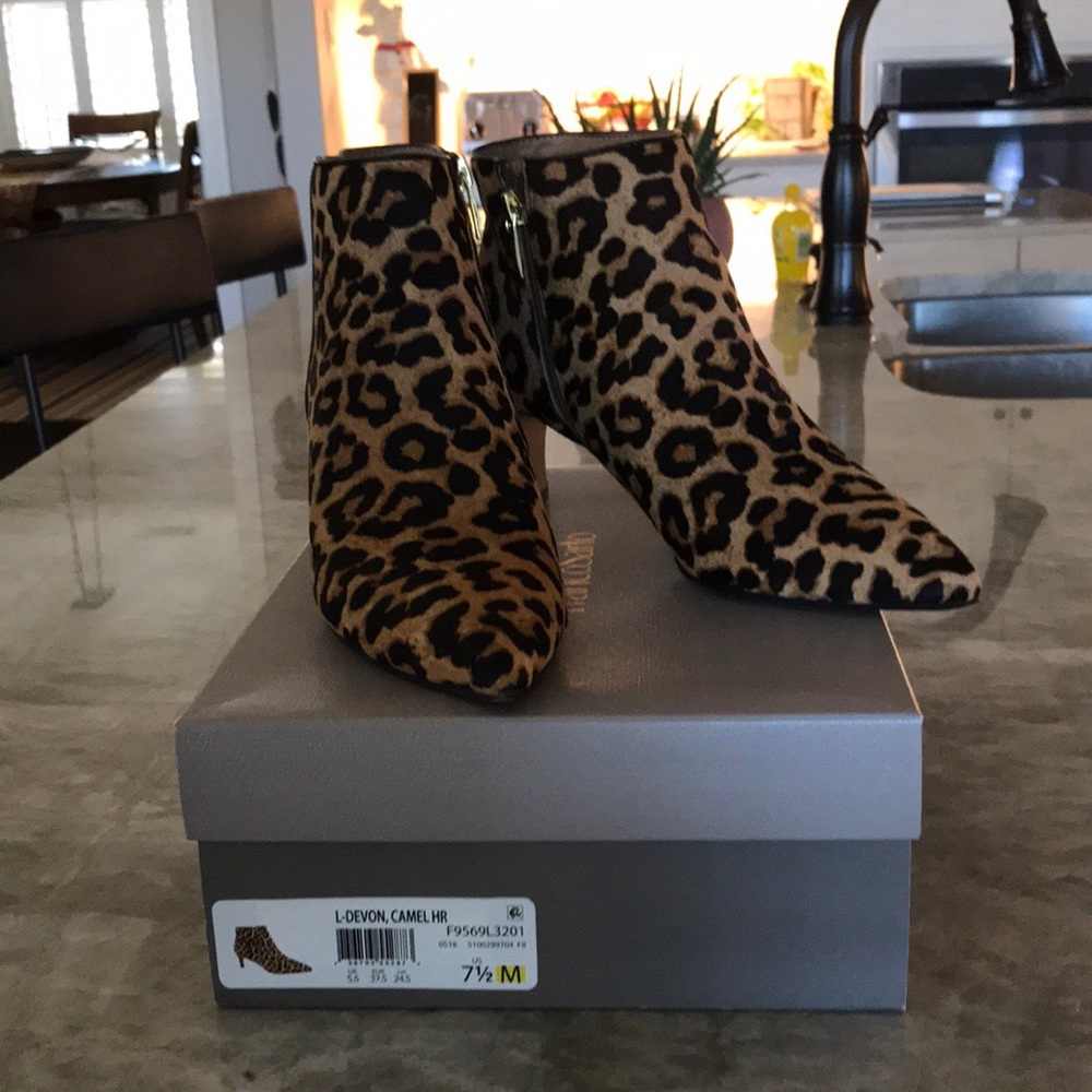 Leopard boots